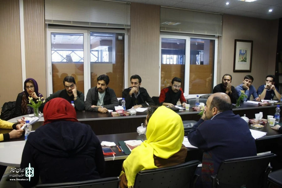 برگزاری کارگاه نمایشنامه نویسی منطقه سه کشور با حضور استاد نادر برهانی مرند 3