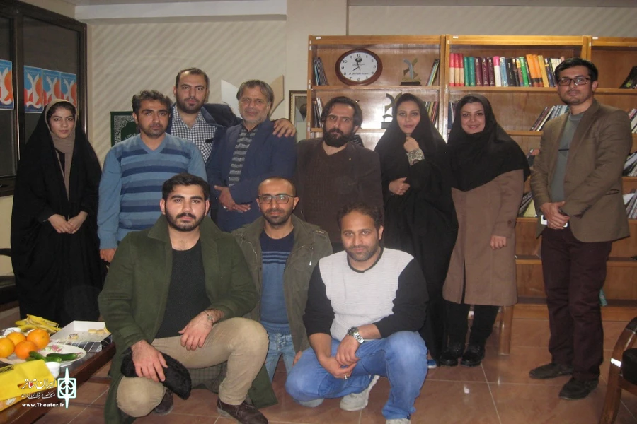 ۶ دی ماه گروه تئاتر طراوت میهمان انجمن هنرهای نمایشی استان قم شد. 2