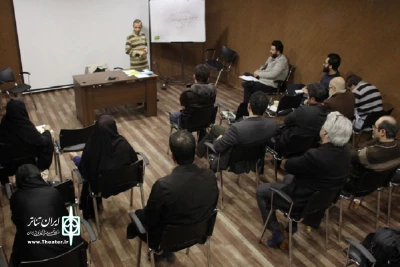 دومین نشست « اقتباس دراماتیک از قرآن» در حوزه هنری استان قم برگزار شد