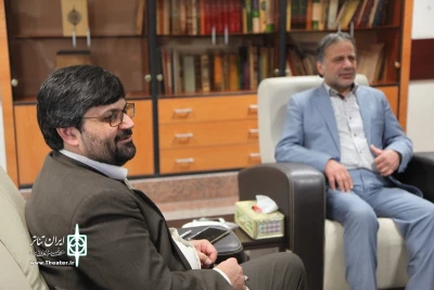مدیر کل فرهنگ و ارشاد اسلامی استان قم با مسئولان سه انجمن هنری در قم دیدار و گفت‌وگو کرد