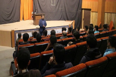 استقبال هنرمندان از برگزاری اولین ورکشاپ تئاتر خیابانی و محیطی استان قم