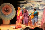 نمایش «سرگذشت ساحل سنگی» در قم روی صحنه رفت.