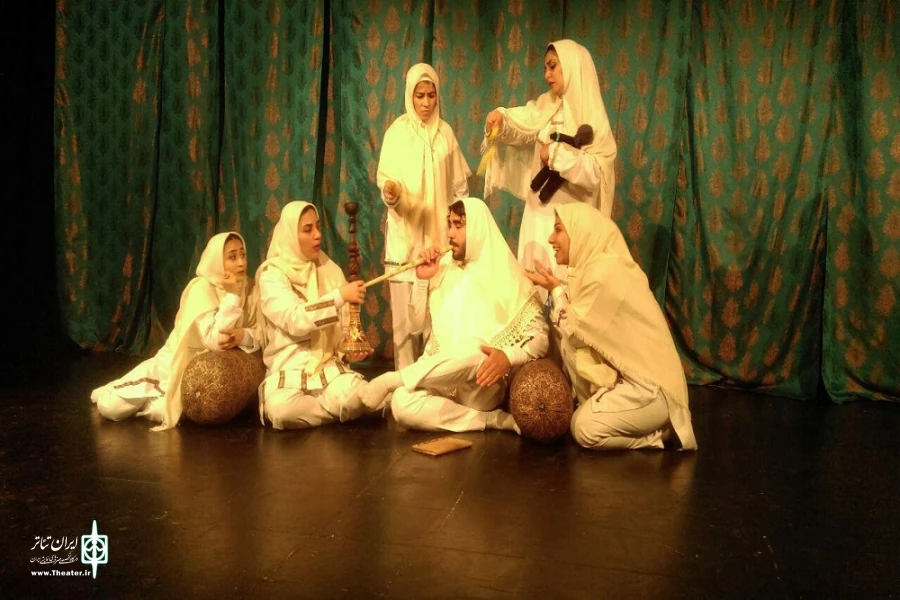 بازبینی سومین جشنواره تئاتر کریمه