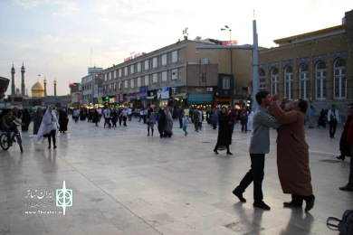 گزارش تصویری نمایش خیابانی «نان و نمک»