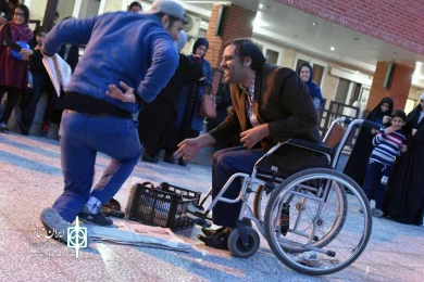 گزارش تصویری نمایش خیابانی«نگاهم کن»