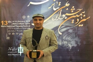 مرتضی جلالی کارگردان نمایش«گامی در دوزخ، گامی در بهشت» :

جای خالی فرهنگ خرید بلیت برای تماشای تئاتر