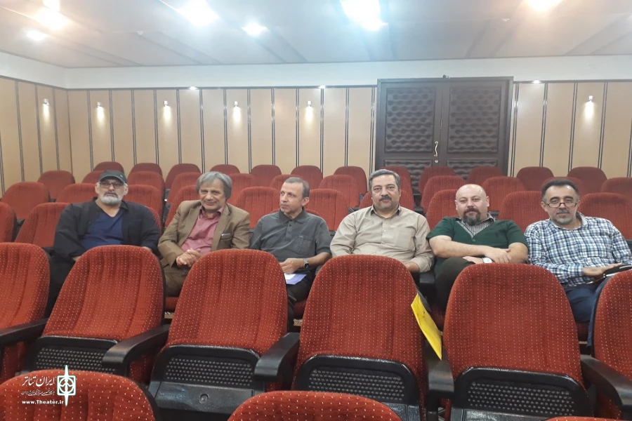 بازبینی بیستمین جشنواره تئاتر استانی قم
