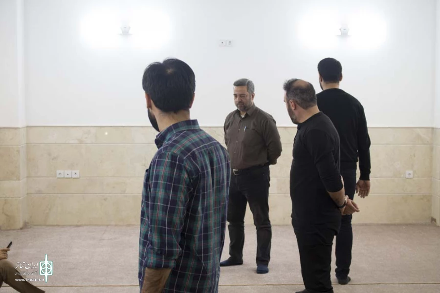 نمایش " مادر که می رود " مورد بازبینی قرار گرفت 2