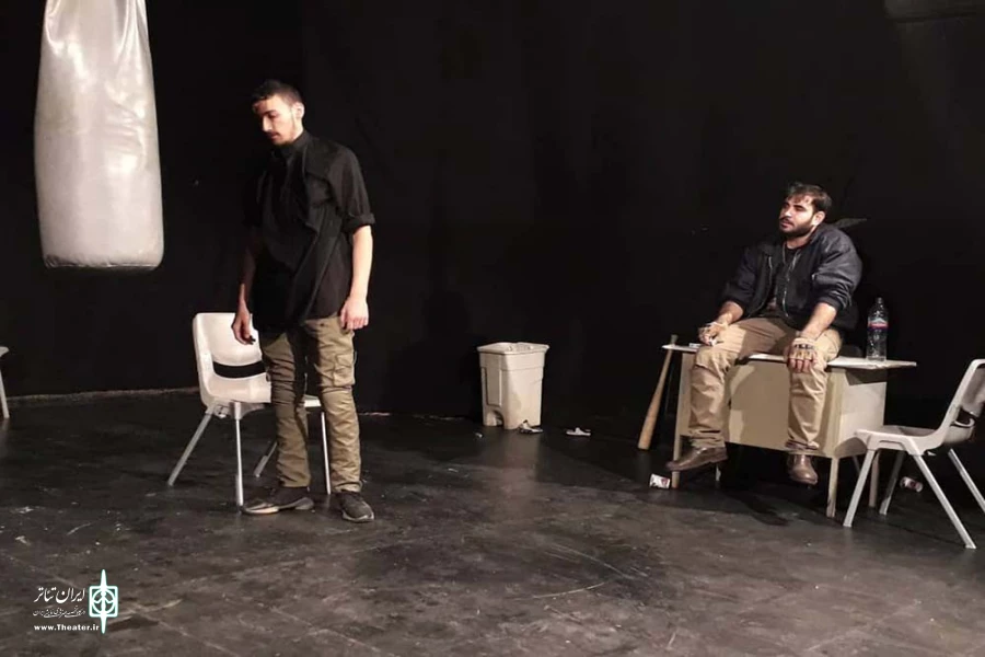 نمایش " پنج متری اول ، بن بست سوم " مورد بازبینی قرار گرفت 2