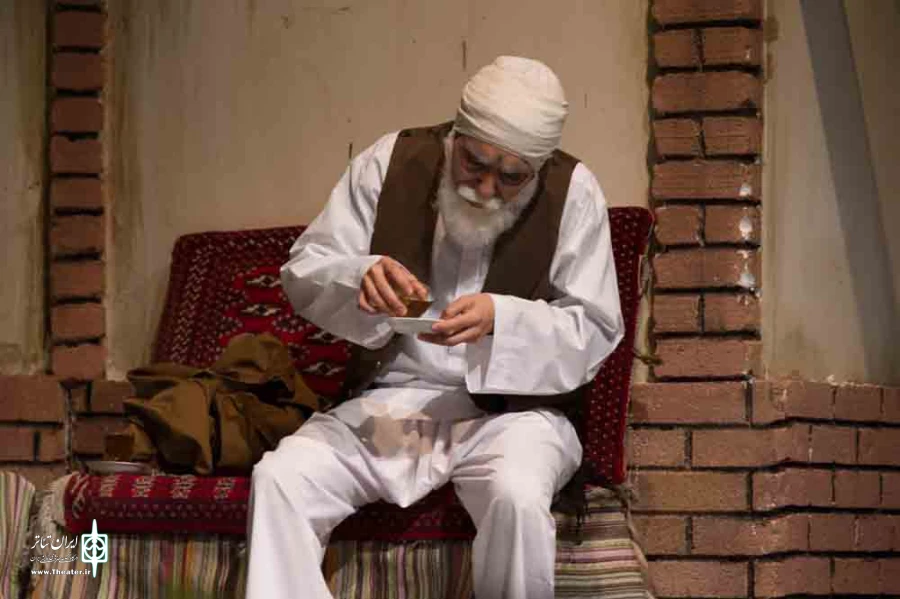 نمایش " بیرق ماندگار " در قم به روی صحنه رفت 2