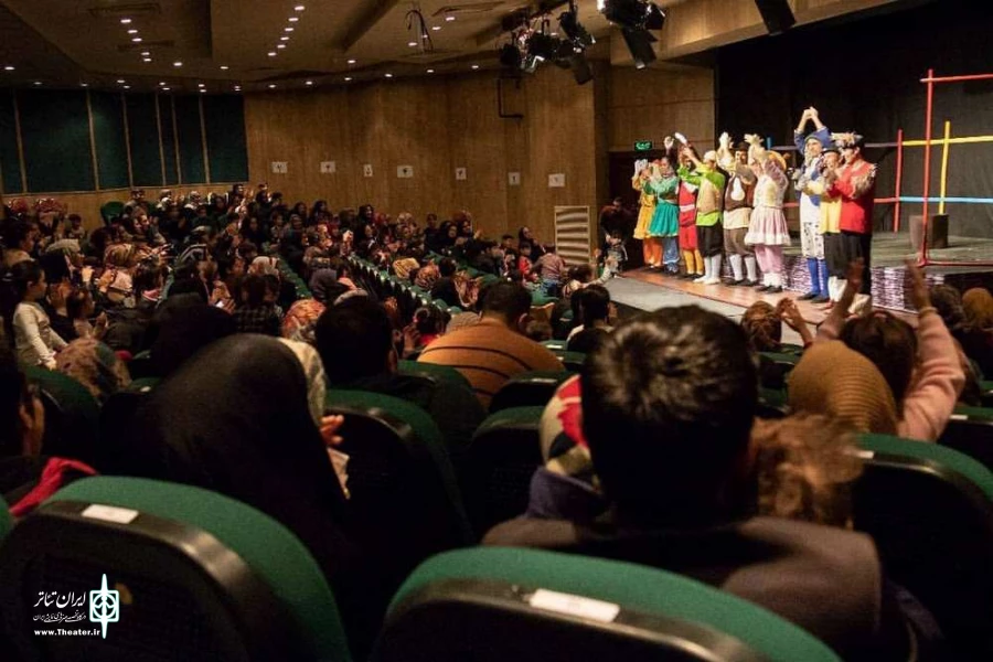 نمایش " حسنک کجایی ؟ "