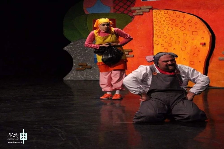 نمایش " ده دم و دو گوش "
