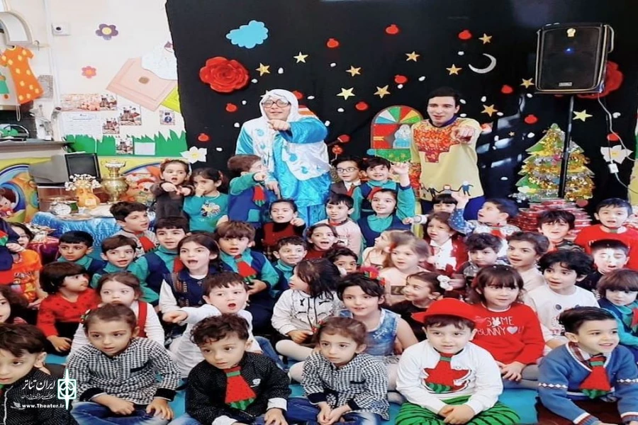 نمایش یکی از بهترین وسیله ها برای انتقال پیام و فرهنگ سازی در بین جوامع است 8