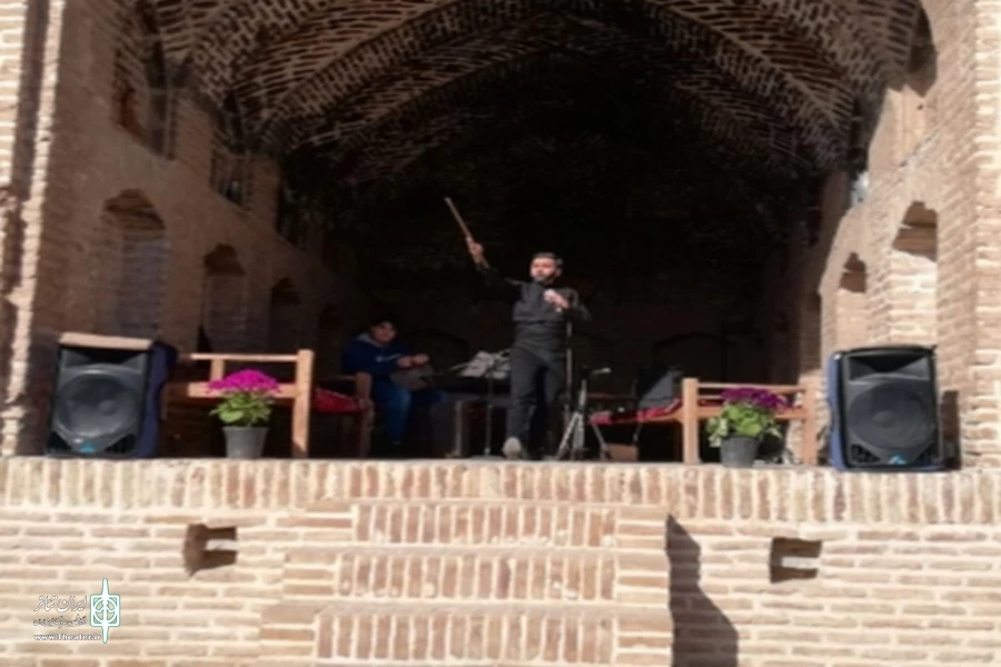 هنرمندان قم در ایام نوروزی به نقالی و شاهنامه خوانی پرداختند 4