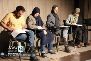 همایش نمایشنامه‌خوانی انقلاب اسلامی در حوزه هنری قم برگزارشد 3