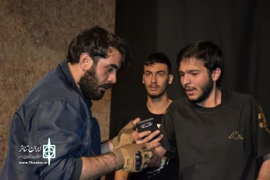 نمایش " پنج متری اول ، بن بست سوم "