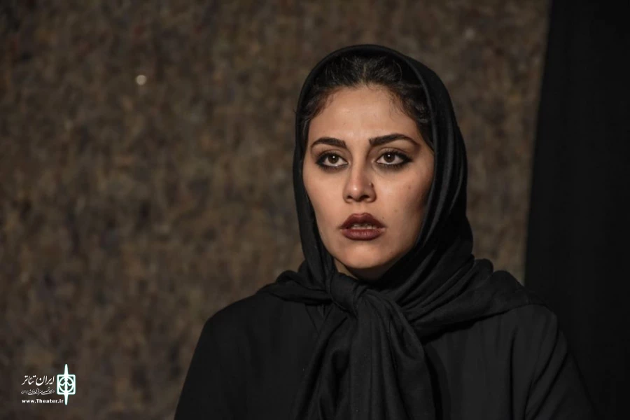 نمایش " پنج متری اول ، بن بست سوم " در خانه نمایش ماه به روی صحنه رفت 2