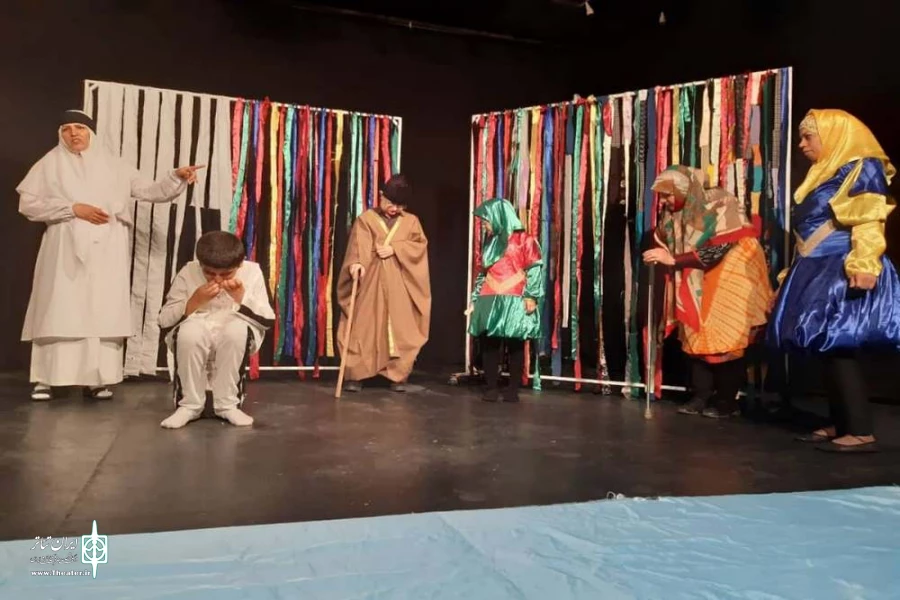 نمایش " رنگ رنگ نقاشی " در قم به اجرا درآمد 2
