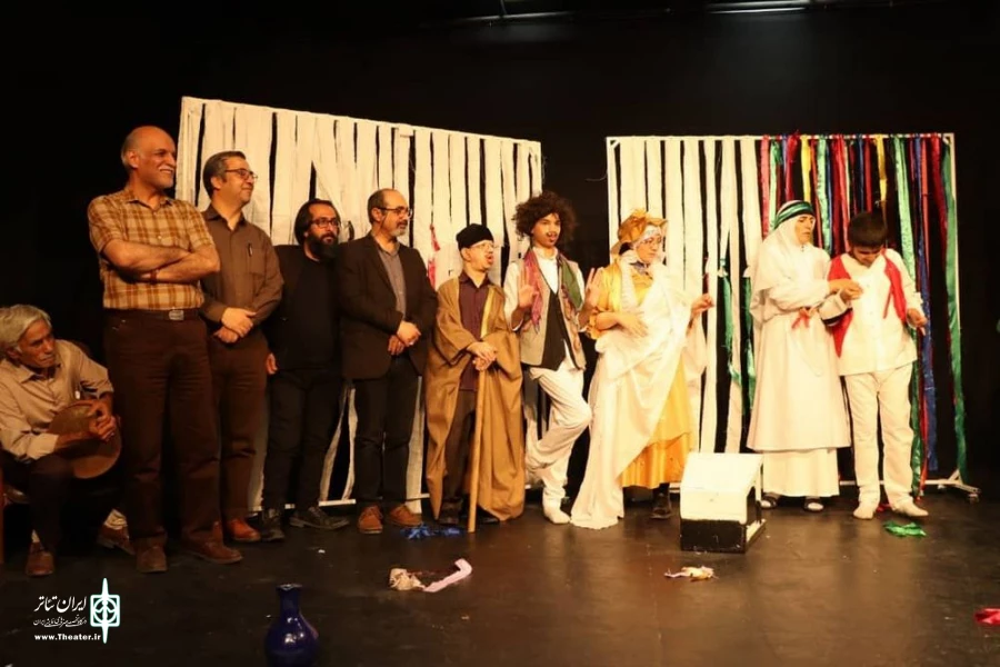 نمایش " رنگ رنگ نقاشی " در قم به اجرا درآمد 3