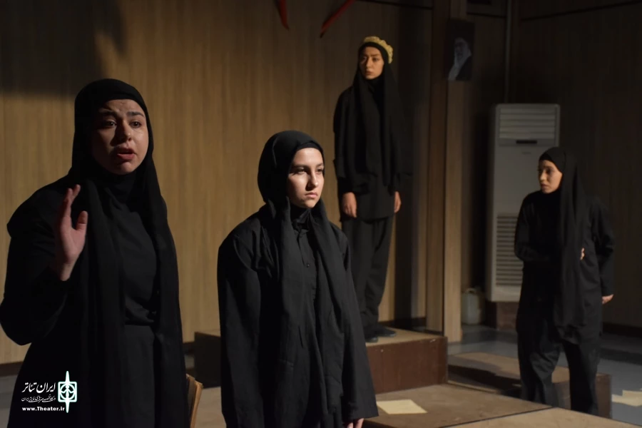 نمایش : در سایه سار سوگ سکوت
کارگردان : مریم حیدری / عکاس : زهره خانی