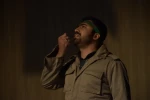 نمایش : پشت کلانتری ، کوچه اول ، تیر چراغ برق /
کارگردان : امین علوی نیا / عکاس : زهره خانی