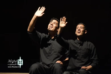 نمایش : دو متر در دو متر جنگ /
کارگردان : مسعود عابدینی / عکاس : زهره خانی