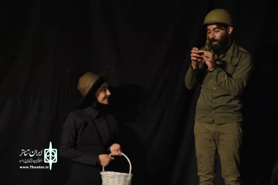 نمایش : تیربار چوبی /
کارگردان : مصطفی رضوانی / عکاس : زهره خانی