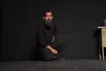 نمایش : سمفونی روی گدازه های آتشفشان تلخ /
کارگردان : کیارش کوهگیوی ، عبدالوهاب حقیقی / عکاس : زهره خانی