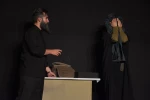 نمایش : سمفونی روی گدازه های آتشفشان تلخ /
کارگردان : کیارش کوهگیوی ، عبدالوهاب حقیقی / عکاس : زهره خانی