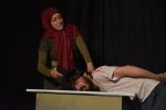 نمایش : سمفونی روی گدازه های آتشفشان تلخ /
کارگردان : کیارش کوهگیوی ، عبدالوهاب حقیقی / عکاس : زهره خانی