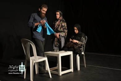 نمایش : اندولانت /
کارگردان : گروهی / عکاس : زهره خانی