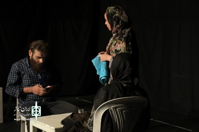 نمایش : اندولانت /
کارگردان : گروهی / عکاس : زهره خانی