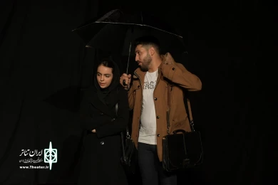 نمایش : اندولانت /
کارگردان : گروهی / عکاس : زهره خانی