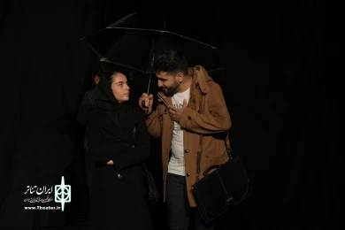 نمایش : اندولانت /
کارگردان : گروهی / عکاس : زهره خانی
