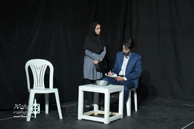 نمایش : اندولانت /
کارگردان : گروهی / عکاس : زهره خانی