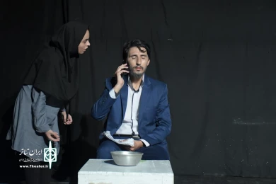 نمایش : اندولانت /
کارگردان : گروهی / عکاس : زهره خانی