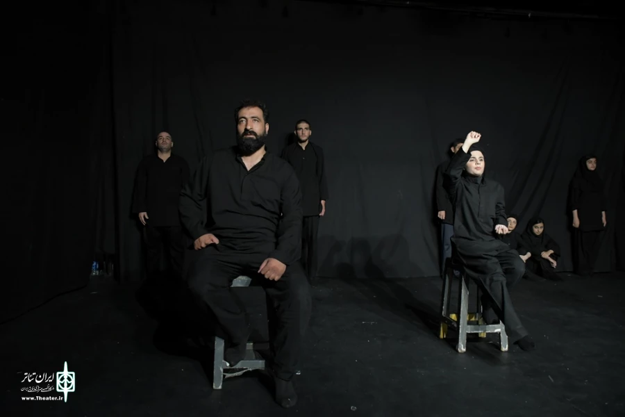 نمایش : بمانی رفتی ، بمانی رفته ای /
کارگردان : محمدرضا شاهمردی / عکاس : زهره خانی