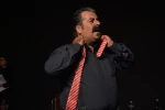 نمایش : پرواز به تاریکی /
کارگردان : داریوش پورآرین / عکاس : زهره خانی