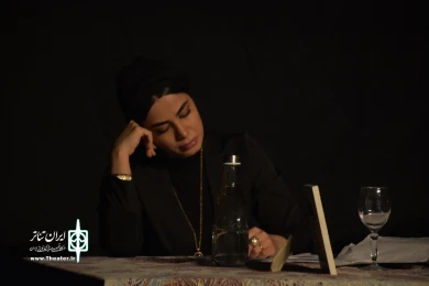 نمایش : پرواز به تاریکی /
کارگردان : داریوش پورآرین / عکاس : زهره خانی