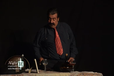 نمایش : پرواز به تاریکی /
کارگردان : داریوش پورآرین / عکاس : زهره خانی