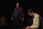 نمایش : پرواز به تاریکی /
کارگردان : داریوش پورآرین / عکاس : زهره خانی