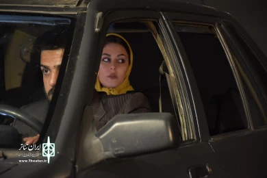 نمایش : راس ساعت پنج /
کارگردان : مهناز رودساز / عکاس : زهره خانی