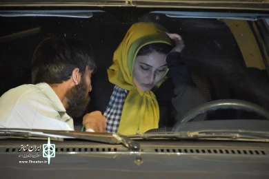 نمایش : راس ساعت پنج /
کارگردان : مهناز رودساز / عکاس : زهره خانی