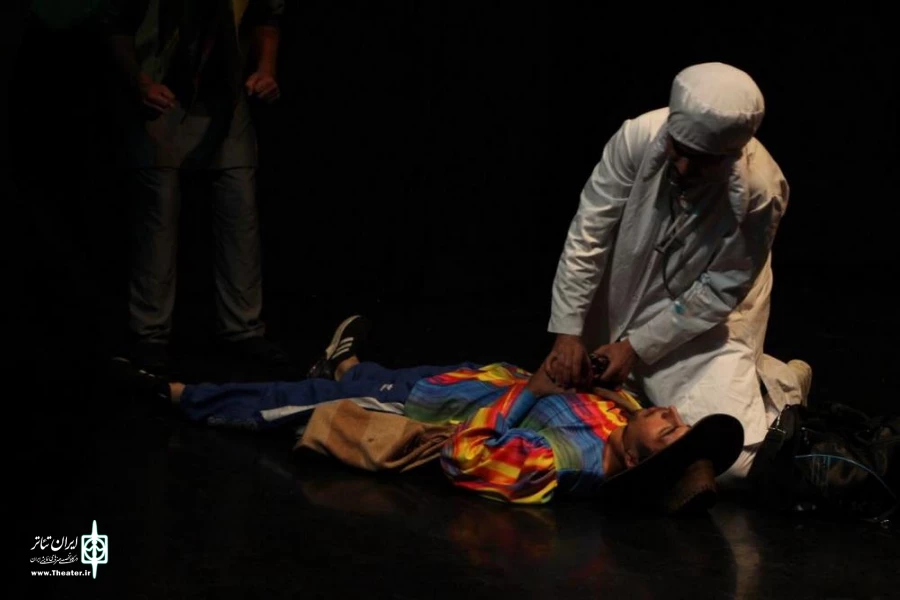 نمایش " روزی روزگاری...سگی " در قم به روی صحنه رفت 3