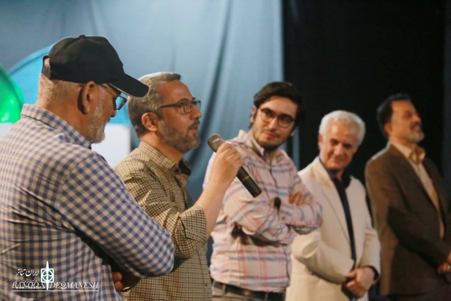 جلسه نقد و بررسی " بمانی رفتی ، بمانی رفته ای " در خانه نمایش قم برگزارشد 4