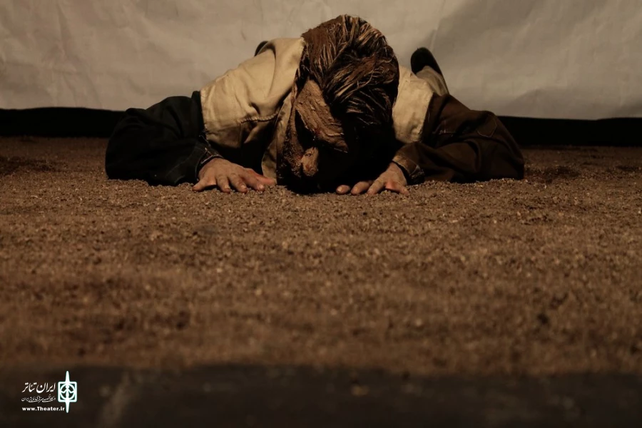 نمایش " وداع با اسلحه " در قم به روی صحنه رفت 2