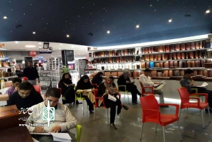 پنجمین آزمون مسابقه ی "کتابخوان " توسط انجمن هنرهای نمایشی استان قم و فروشگاه دنیای کتاب برگزارشد 2