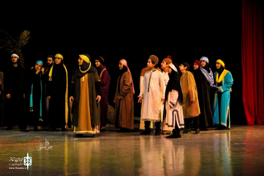 نمایش " خواهر عشق " در تالار مرکزی قم به روی صحنه رفت 2