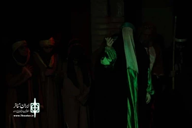 نمایش " خواهر عشق " / کارگردان : سیدمحمدجواد طاهری / اجرای عمومی / آذر 98 / تالار مرکزی قم