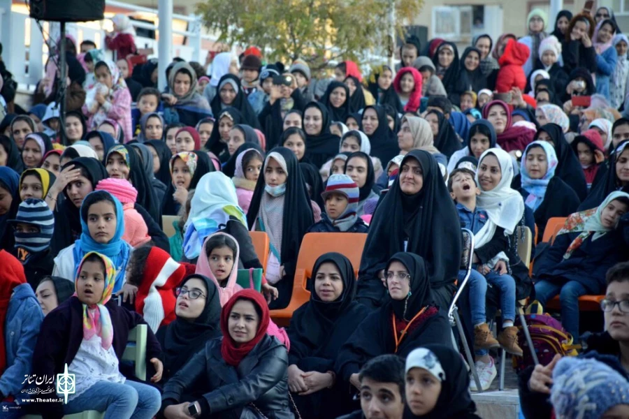 گزارش تصویری برگزاری و مراسم اختتامیه مرحله استانی هجدهمین جشنواره استانی هنرهای نمایشی کانون های پرورش فکری کودکان و نوجوانان/ قم/27 تا 29 آذر 98
